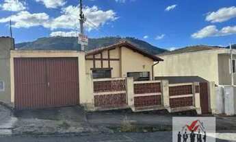 Imagem: Casa à venda no bairro Centro - Poços