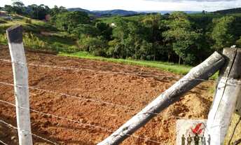 Imagem: Terreno à venda no bairro Centro - Divinolândia/SP
