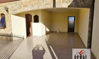 Imagem 2: Casa à venda no bairro Jardim Ipê - Poços de Caldas/MG