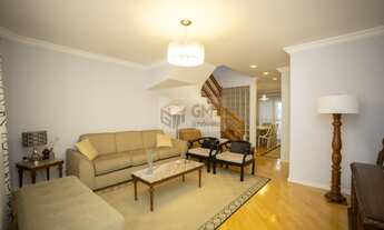 Imagem: Casa Sobrado em Água Verde, Curitiba/PR