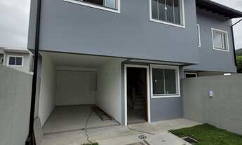 Imagem: Casas Geminadas com suíte em forquilhas