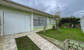 Imagem 2: CASA A VENDA COM 4 DORMITÓRIOS, SUITE E EDICULA NO JARDIM ATLANTICO EM FLORIANÓPOLIS/SC