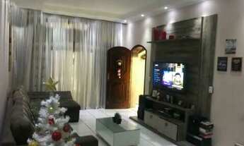 Imagem 2: Sobrado com 3 Quartos e 3 banheiros à Venda, 237 m² por R$ 650.000