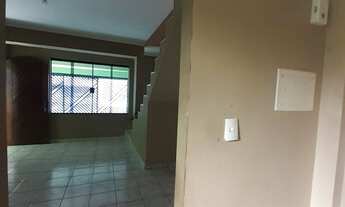 Imagem 2: Casa para venda com 2 Dormitórios, 2 Banheiros e 2 Vagas de Garagem!