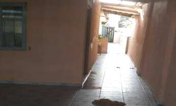 Imagem 2: Casa Térrea, 2 dormitórios, 2 banheiro, 1 vaga na garagem, 125M² de Área Construída, 125M²