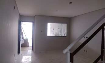 Imagem: SOBRADO COM TRÊS DORMITORIOS E MAIS UM