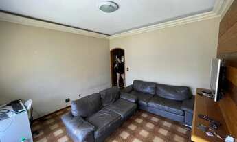 Imagem: CASA COM EDICULA E SALÕES DE FESTA A VENDA