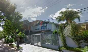 Imagem: Casa com 3 dormitórios e 3 suítes no bairro