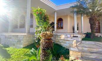 Imagem: Casa à venda no bairro Castelo - Belo Horizonte/MG