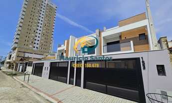 Imagem 3: Sobrado Geminado em Mongaguá, bairro Jardim Aguapeú, Novo e com 3 suítes, lavabos e demais