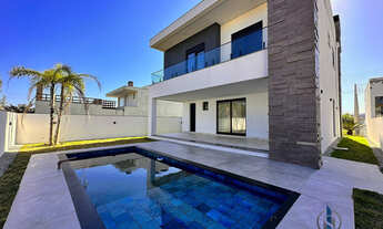 Imagem 2: Casa Alto Padrão, com 4 Dormitórios e Piscina na Rua do Camarão, Bellatorres