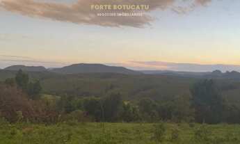 Imagem 2: Sítio com excelente localização com mina d´agua