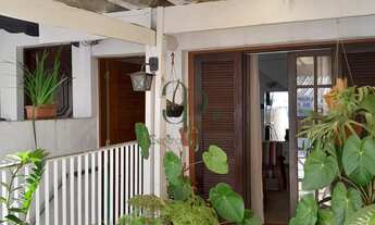 Imagem: Sobrado espaçoso com Sacada para Venda