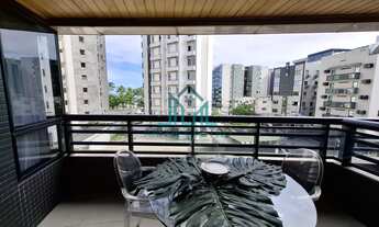 Imagem 4: Apartamento 4 Suítes com 191m² com Varanda a Poucos Metros da Praia da Ponta Verde - Macei