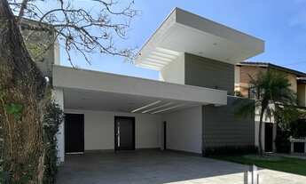 Imagem 2: Belíssima Casa no Aphaville 3 de 310m² com 3 Suítes e 6 Vagas