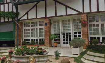 Imagem 3: Alphaville 8 Casa de 380m² com 4 Dorms sendo 1 Suíte e 4 Vagas de Garagem