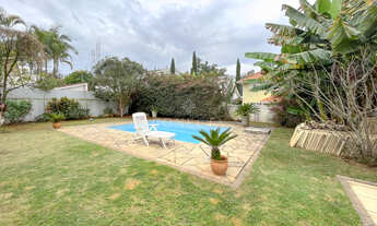 Imagem 5: Alphaville 12 - casa com 532m² de terreno; 4 dormitórios, sendo 2 suítes; próxima à portar