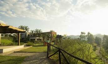 Imagem 4: Condomínio Itahyê, 450M² de Área Construída na Avenida Paisagem