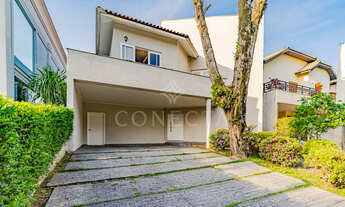 Imagem 2: Alphaville 4, 4 dormitórios, 2 suíte, 3 banheiro, 4 vagas na garagem, 342M² de Área Constr