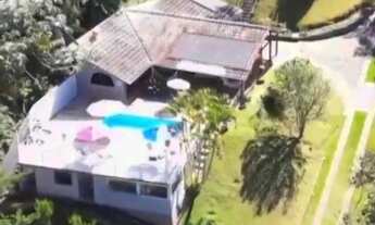 Imagem: Lindas casas com piscina garagem e muito