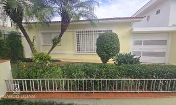 Imagem 1: Casa com 3 dormitorios sendo uma suite e duas vagas localizada proximo ao Metro Vila Sonia