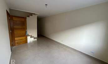 Imagem 5: Luxuoso Sobrado de 3 Dormitórios com Suíte Master e Acabamento Impecável na Vila Galvão