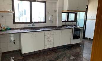 Imagem 3: Cobertura Duplex com 3 dormitórios sendo uma suite master com closet e 250m² de area util