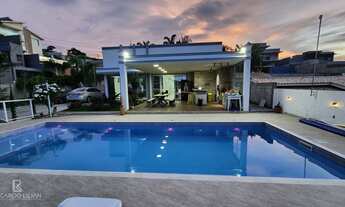 Imagem 2: Casa de alto padrão com 4 suítes em conjunto residencial com controle de acesso