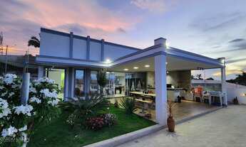 Imagem: Casa de alto padrão com 4 suítes em conjunto