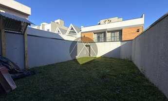 Imagem 6: Sobrado no Xaxim com amplo espaço de quintal nos fundos