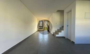 Imagem 5: Sobrado no Xaxim com amplo espaço de quintal nos fundos