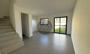 Imagem 3: Sobrado no Xaxim com amplo espaço de quintal nos fundos