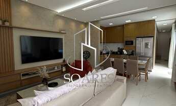 Imagem: Casa com Piscina à Venda no Residencial