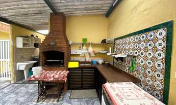 Imagem: Casa com 8 quartos e 11 banheiros em Santos