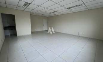 Imagem 6: Sala Comercial para Locação com 1 Vaga e Segurança na Vila Mathias em Santos/SP