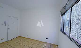 Imagem 2: Apartamento para locação com 2 dormitórios a 2 quadras da praia no Embaré em Santos/SP