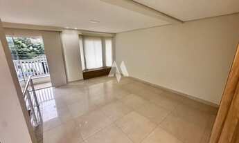 Imagem 2: Casa Tríplex à Venda – Alto Padrão no Bairro Aparecida, Grande oportunidade....