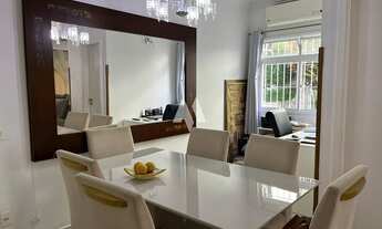 Imagem 3: Casa sobreposta baixa vendida com porteira fechada, com piscina e churrasqueira