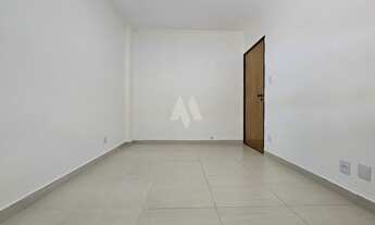 Imagem 6: Apartamento à locação com 3 dormitórios reformado e garagem demarcada no Boqueirão em Sant