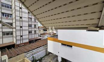 Imagem 7: Apartamento à locação com 3 dormitórios reformado e garagem demarcada no Boqueirão em Sant