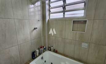 Imagem 2: Venda de Casa/Sobrado no Embaré, Santos - Oportunidade Única em Localização Privilegiada