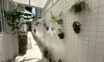 Imagem 3: Casa térrea à venda com 3 dormitórios, espaçosa e com churrasqueira no bairro Marapé em Sa