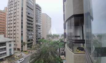Imagem 3: Apartamento à venda com 3 Suítes e na quadra da praia no Embaré de Santos/SP