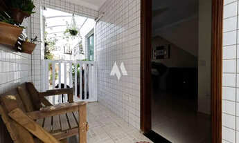 Imagem 2: Casa sobreposta baixa à venda com 3 dormitórios e churrasqueira na Vila Belmiro em Santos