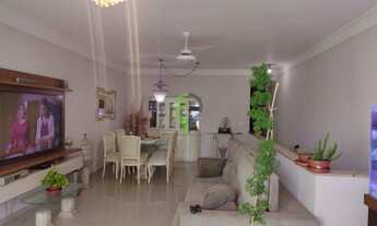 Imagem 2: Casa com 3 quartos, sendo 1 suíte, à venda no Marapé, em Santos - SP