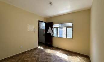 Imagem 4: Apartamento à venda com 2 dormitórios e excelente custo-benefício no bairro Aparecida em S