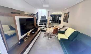 Imagem: Casa sobreposta no bairro da Aparecida