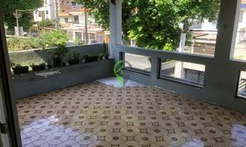 Imagem 2: Sobreposta ampla na Aparecida com espaçosa laje, 3 quartos e 2 vagas!