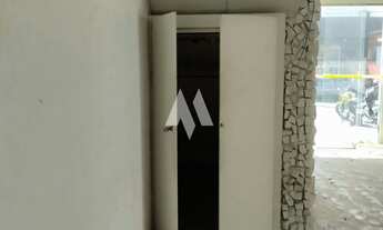 Imagem 4: Loja comercial, excelente localização, amplo espaço com área total de 550,00m² para locaçã