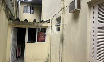 Imagem 5: Casa Sobreposta Alta com Edícula em Santos,145m², 3 Vagas de Garagem e no bairro do Boquei